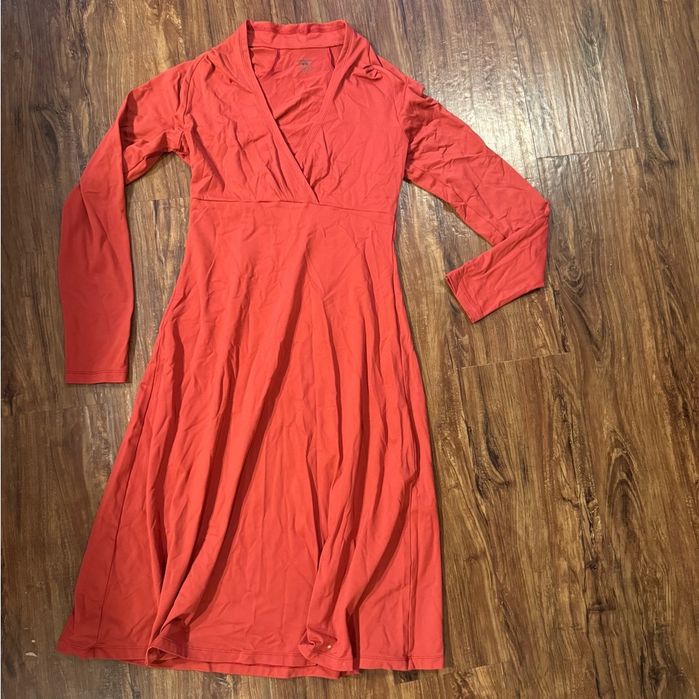 Orange Patagonia Women’s Dress Size Medium Stretchy V-neck, Long Sleeve